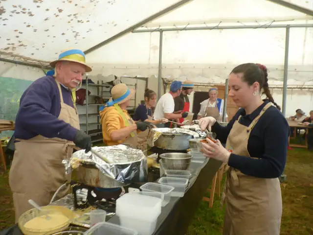 Sourires en cuisine pendant la foire