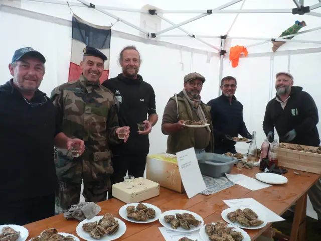 Le bar à huîtres de la Foire aux Pommes