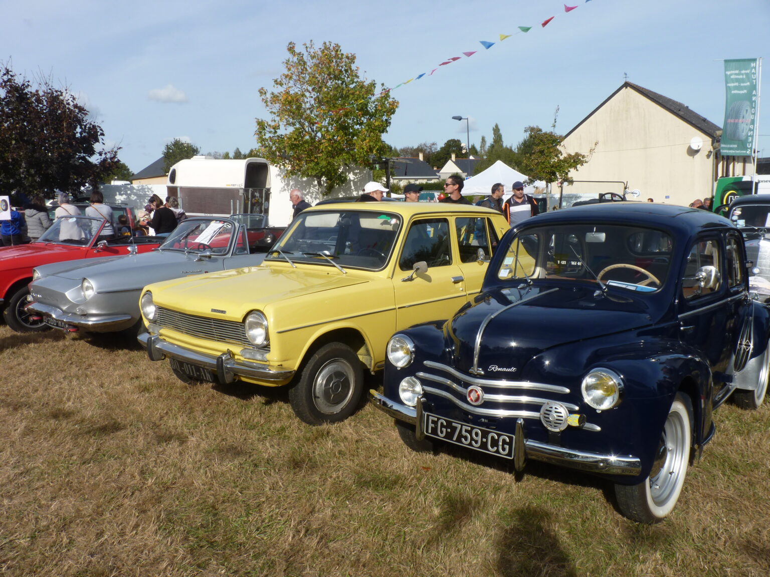 Foires aux pommes Marigné voiture